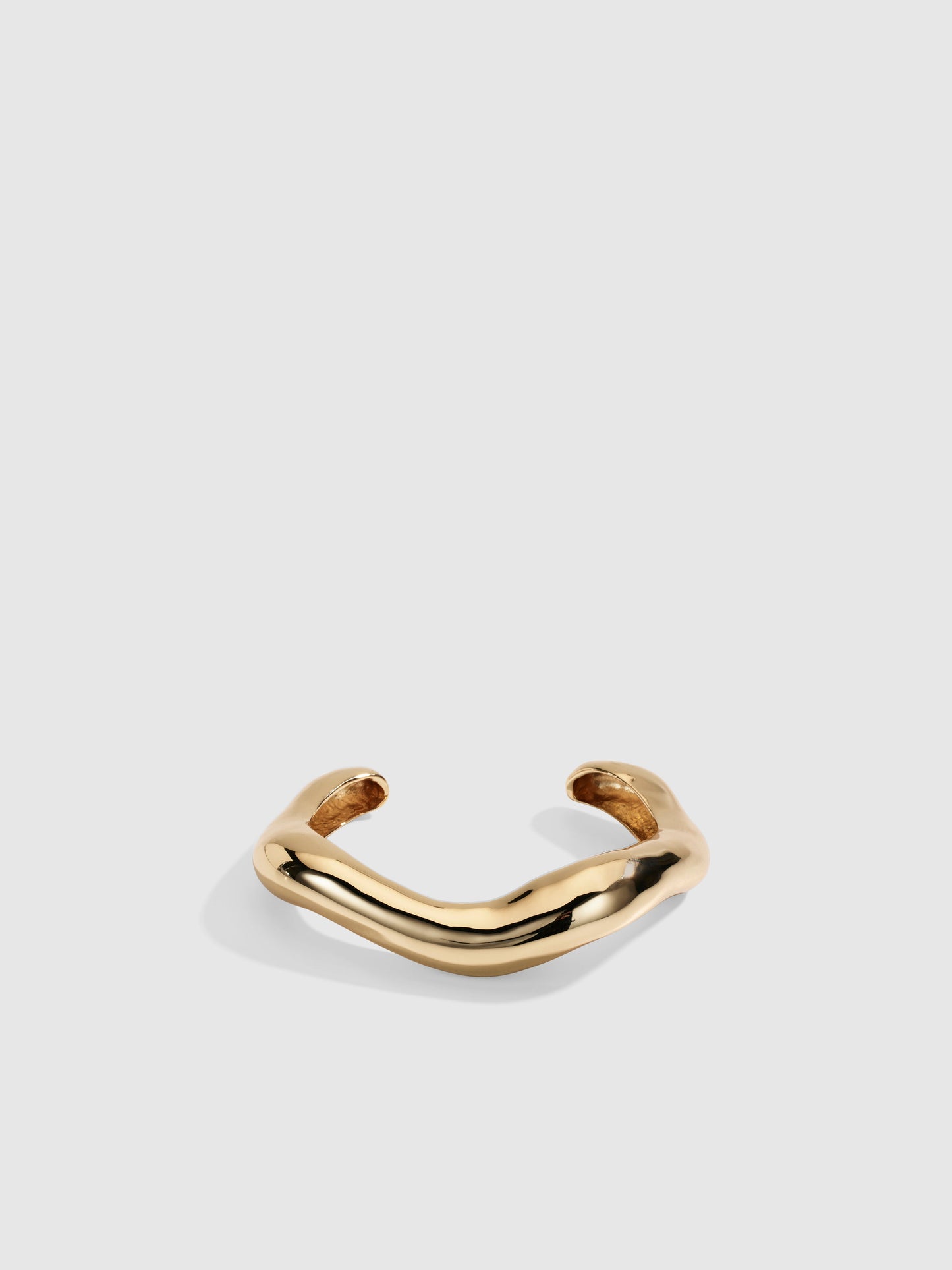 SCULPTURAL BANGLE