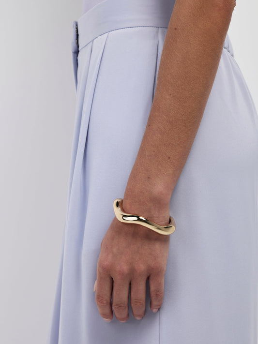 SCULPTURAL BANGLE