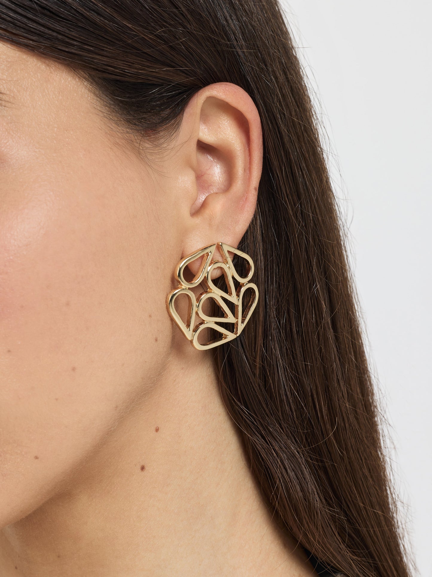 ESSIE EARRINGS